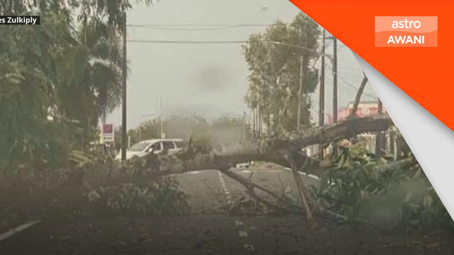 Cuaca buruk: Angin kencang rosakkan bangunan kedai, pejabat dan rumah di Sibu Jaya