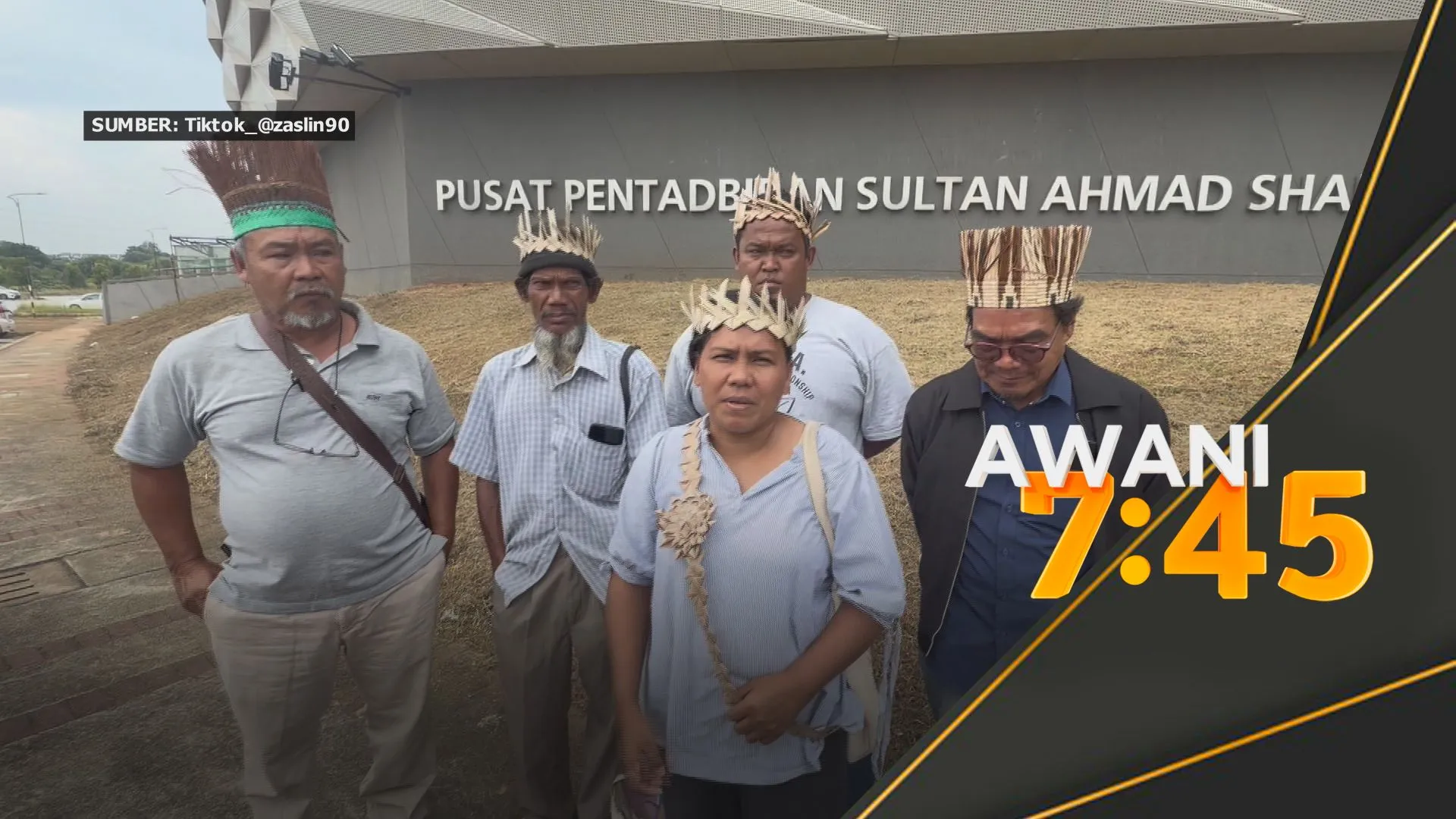 Tunku Azizah pelawa Orang Asli pindah ke tanah milik Baginda