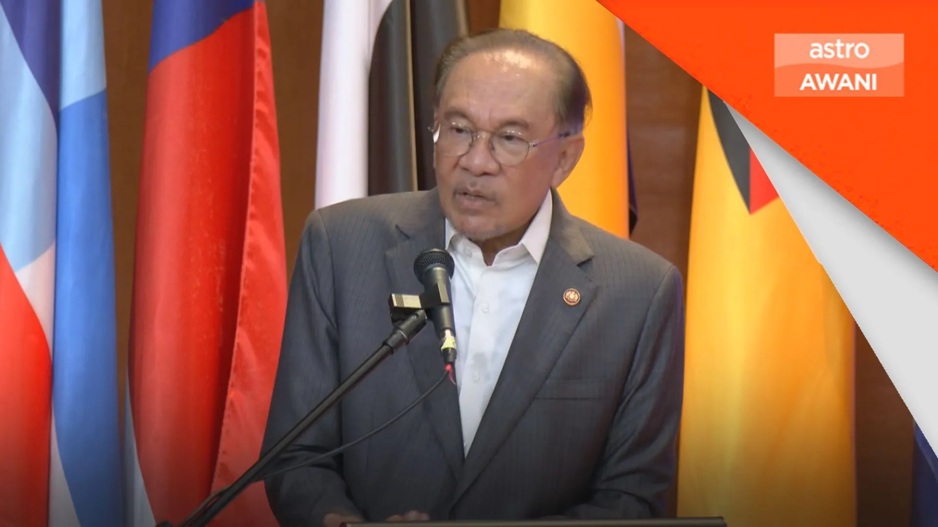 Martabatkan Bahasa Melayu, perkasa Bahasa Inggeris – PM