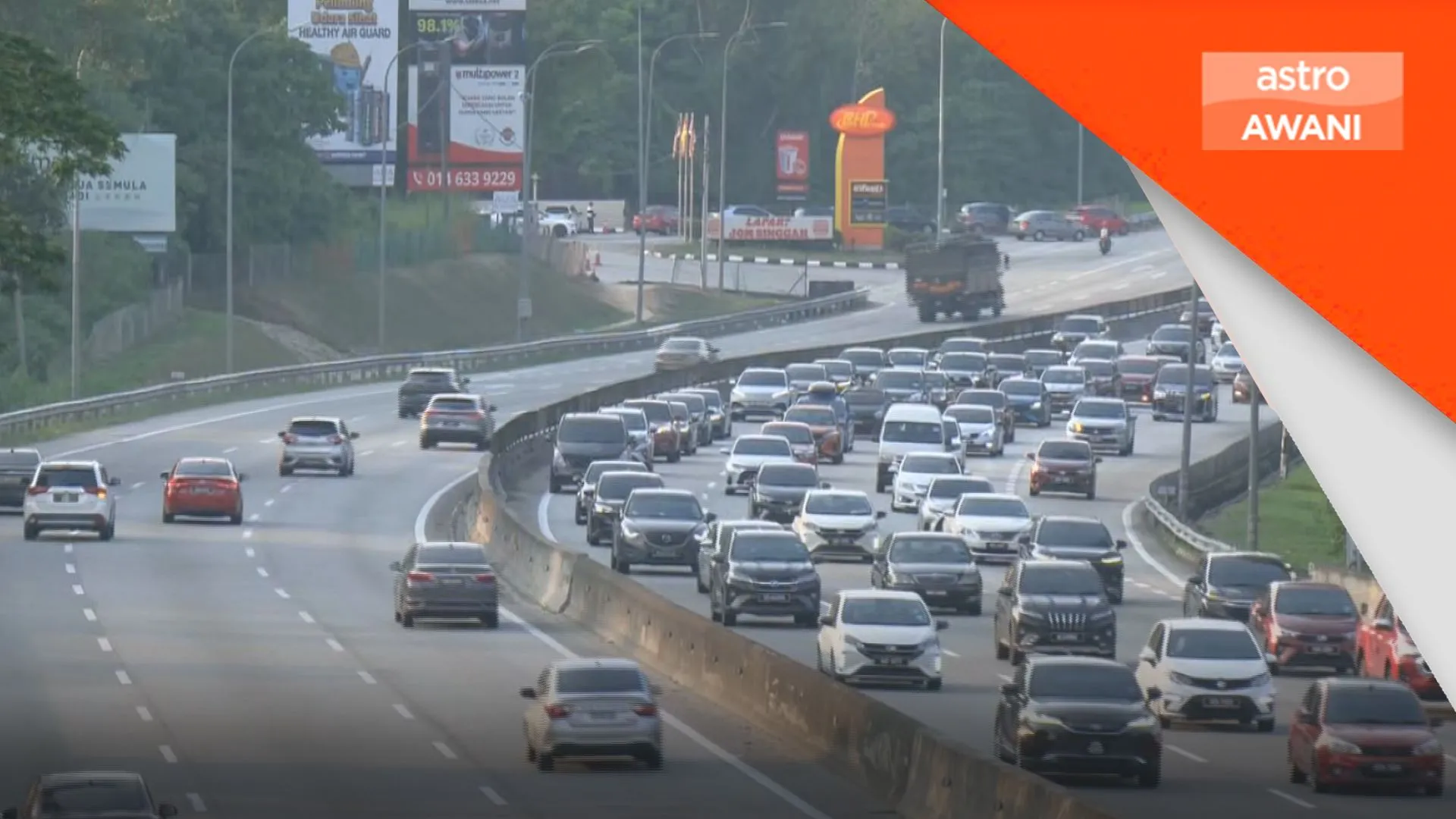 Dua pemandu bas ditahan, syabu ditemukan dalam bas