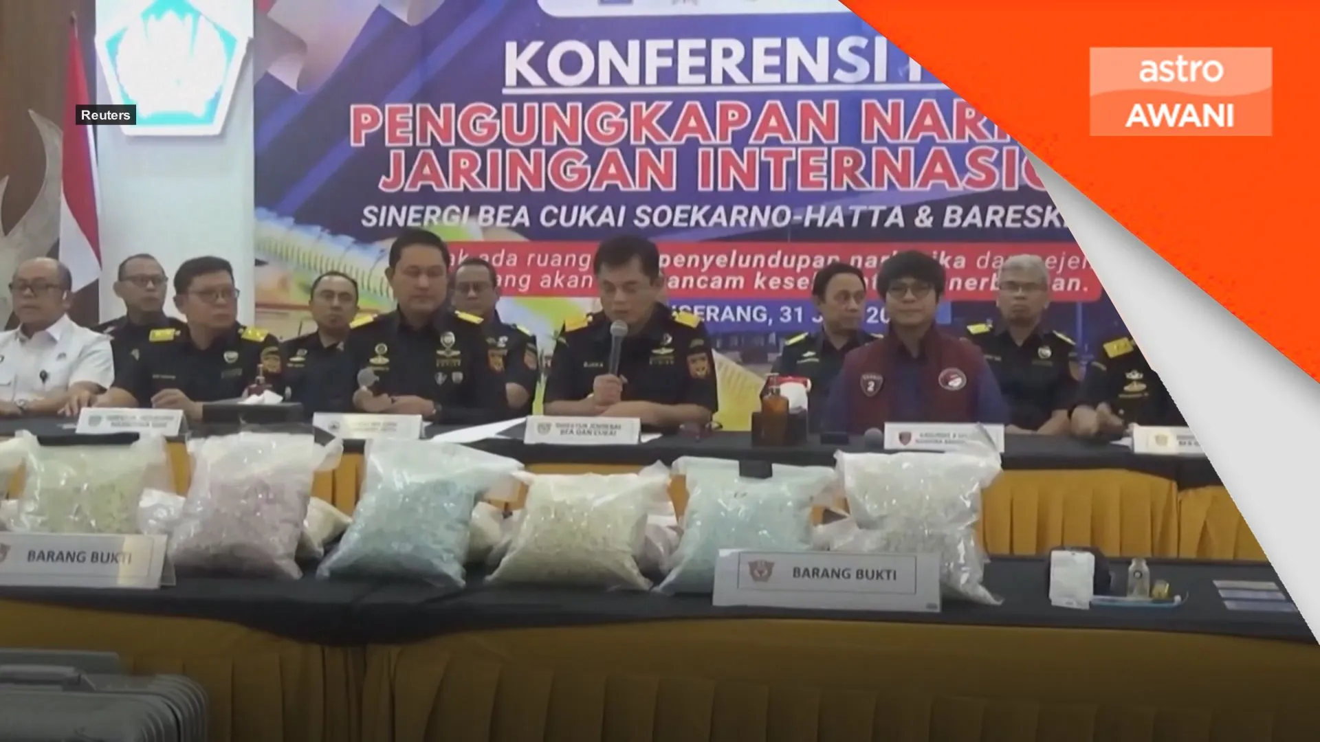Juruterbang Malaysia Airlines ditahan di Indonesia