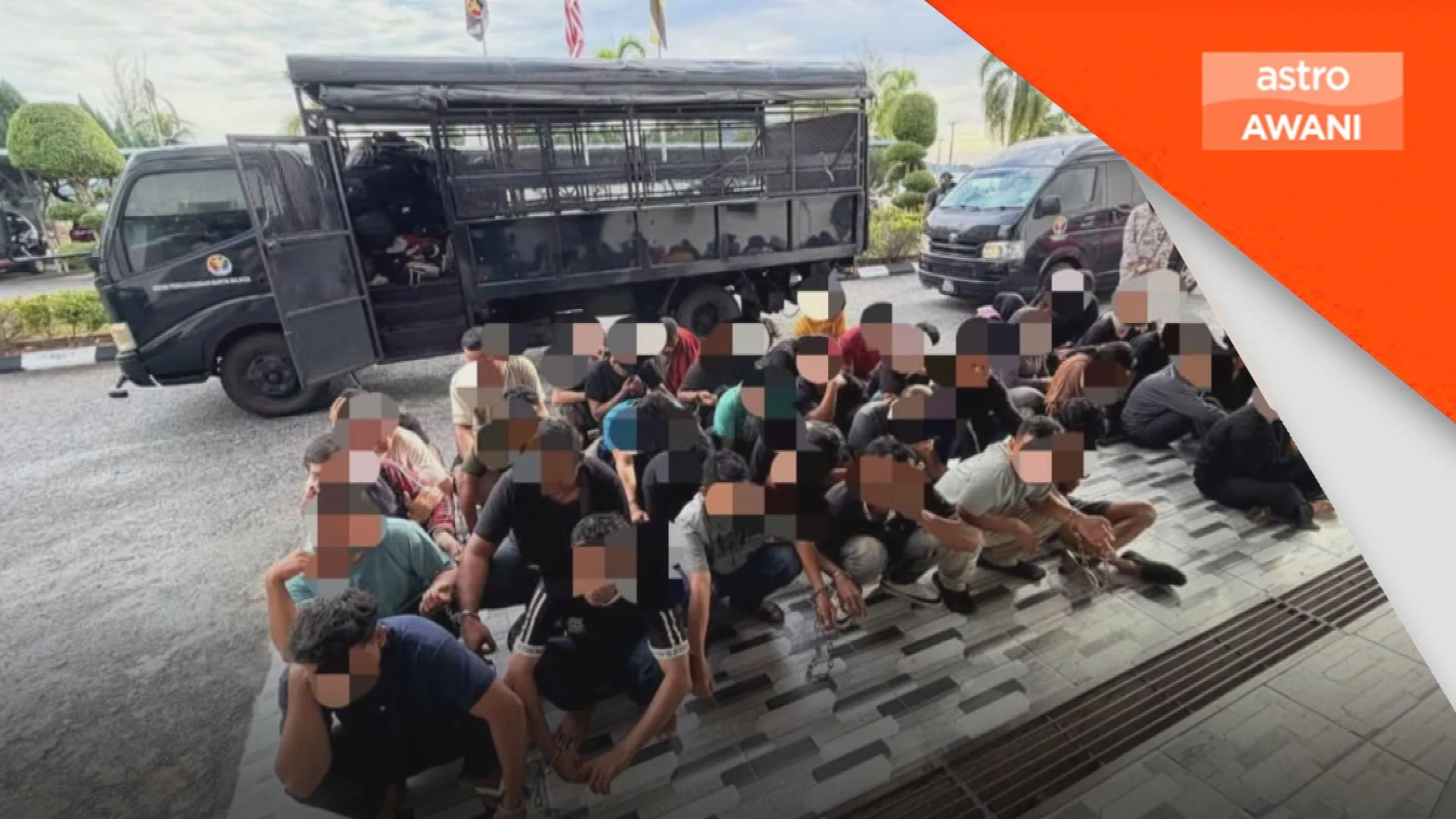 Vesel bawa 41 pendatang warga Indonesia bertindak agresif rempuh bot APMM