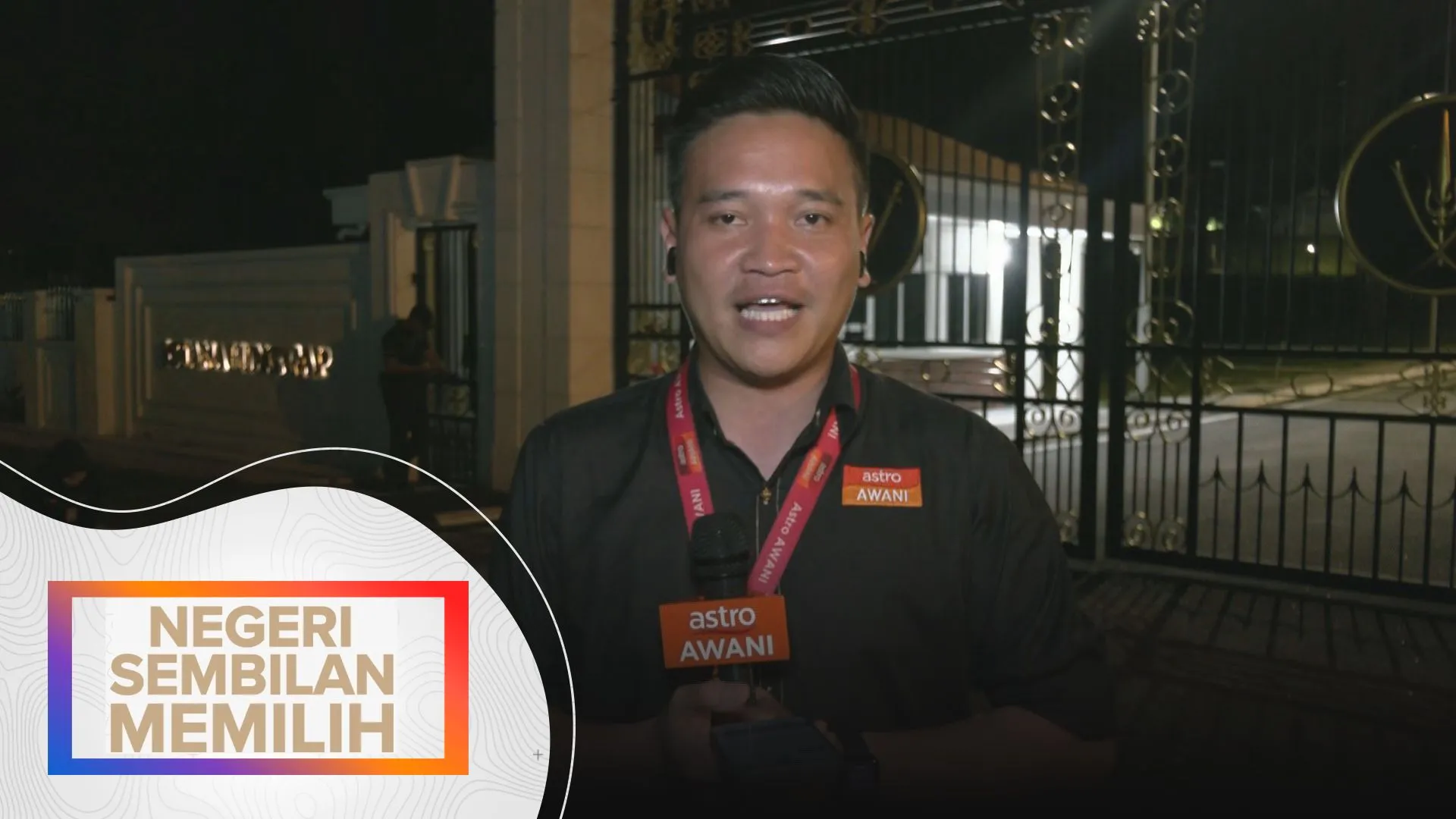 Suasana semasa di luar Istana Hinggap Negeri Sembilan
