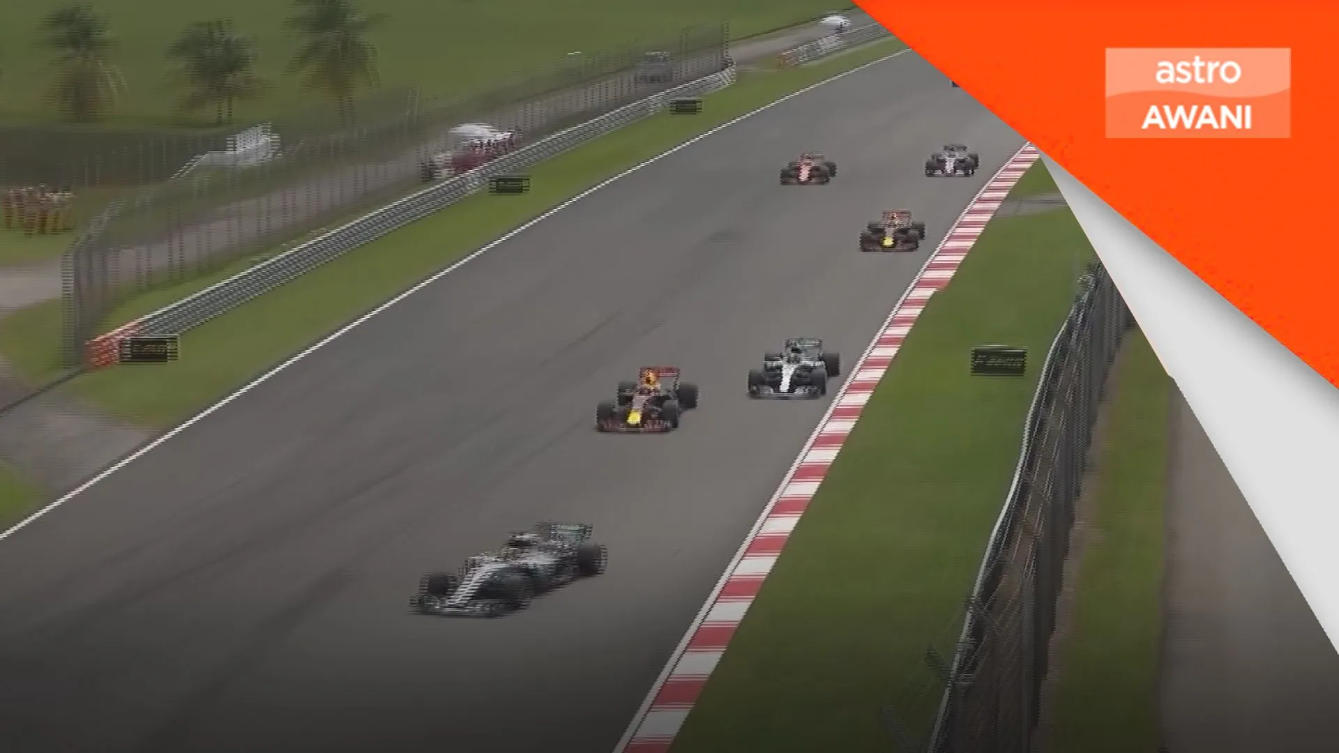 Anwar teliti pengalaman GP Singapura menjelang Formula 1 di Sepang