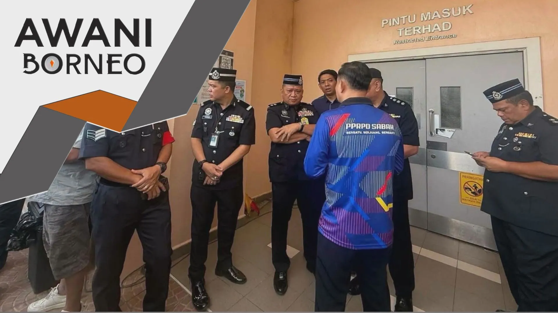 Jenazah anggota polis dibawa pulang ke kampung masing-masing