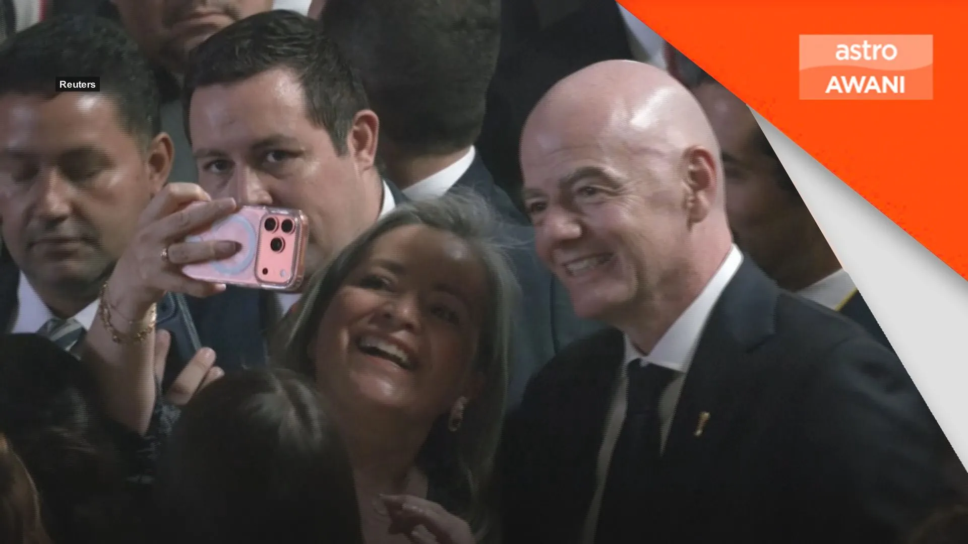 Infantino hadiri pelantikan Presiden Colombia