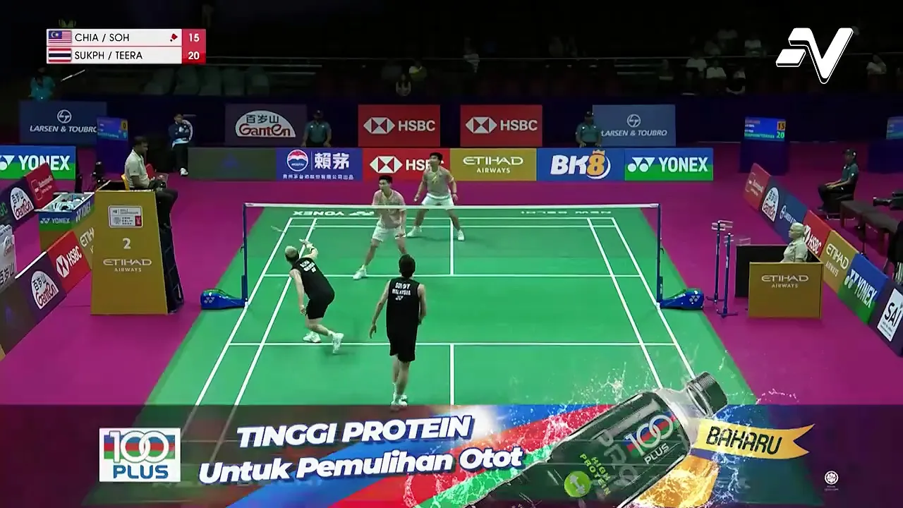 Aaron Chia & Soh Wooi Yik bangkit daripada tewas set pertama unutk menang ke atas beregu Thailand