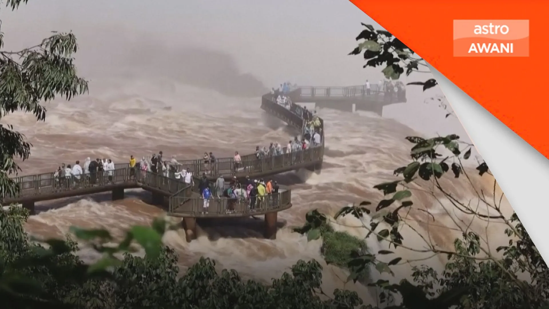 Paras air Air Terjun Iguazu meningkat lebih lima kali ganda