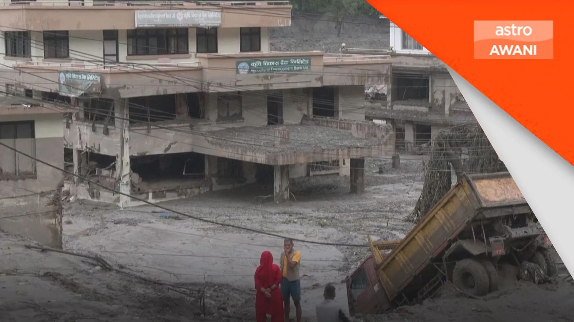 Banjir Nepal: Malaysia salur AS$1 juta, hantar pasukan SMART