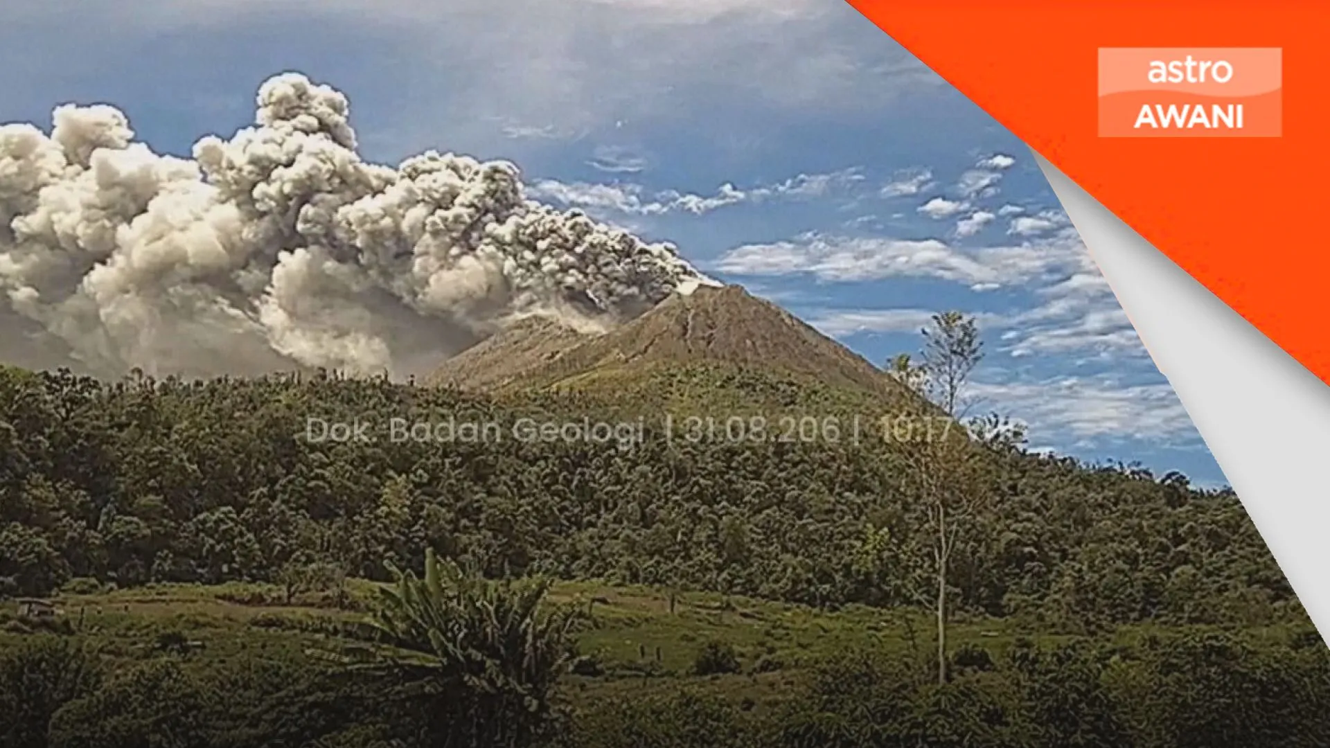 Gunung Sinabung meletus, hambur abu setinggi 3,500 meter