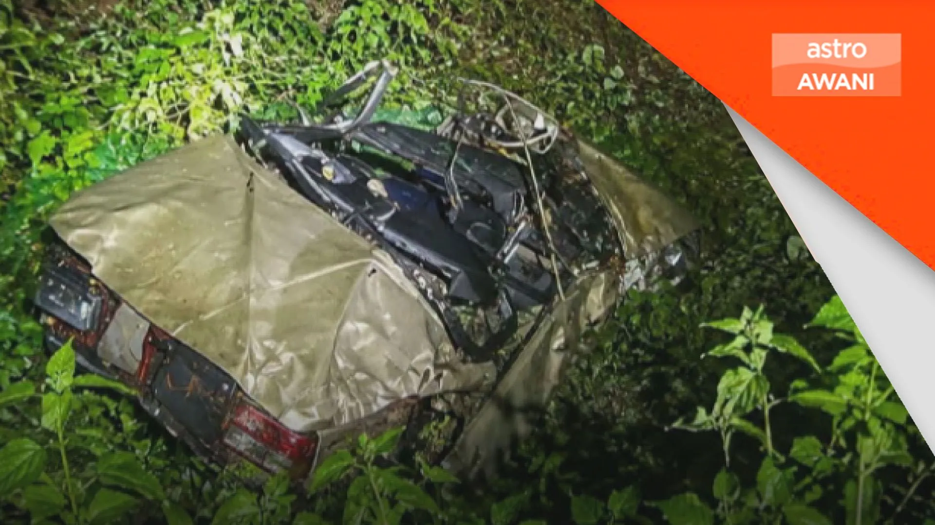 Tiga maut di Bagahak kereta langgar tiang elektrik