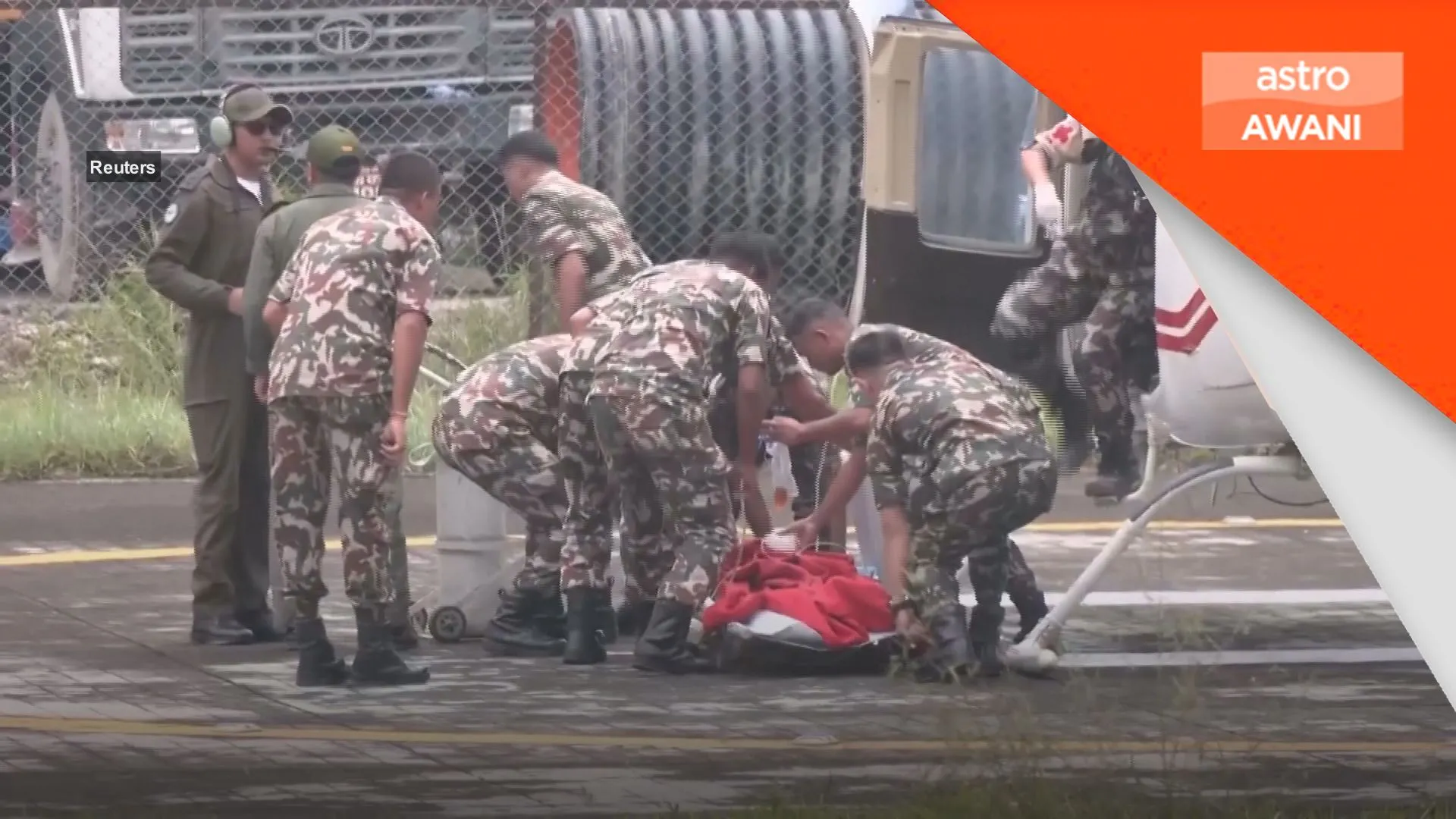Penyelia terselamat selepas sembilan hari terperangkap