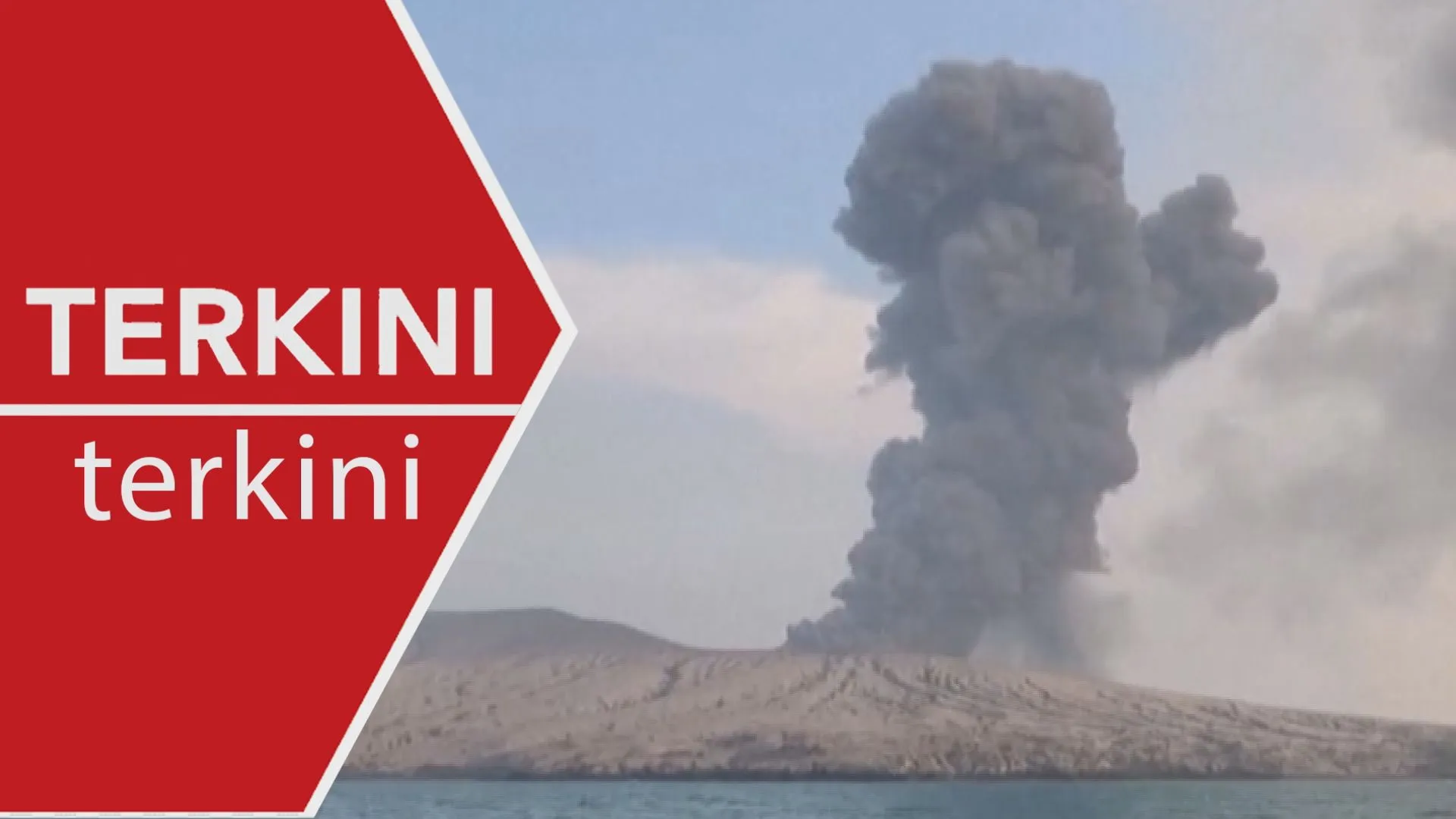 [TERKINI] Letusan Anak Krakatau jejas operasi penerbangan Jakarta