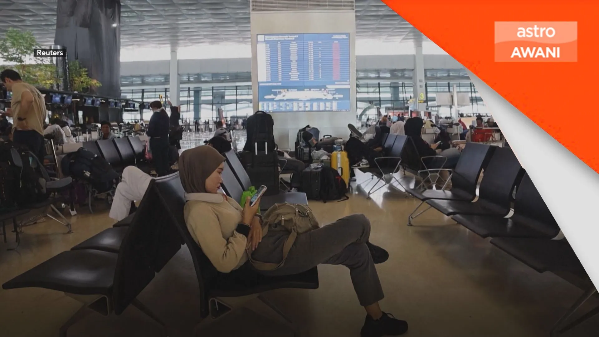 Izin tinggal darurat untuk pelancong terjejas di Indonesia