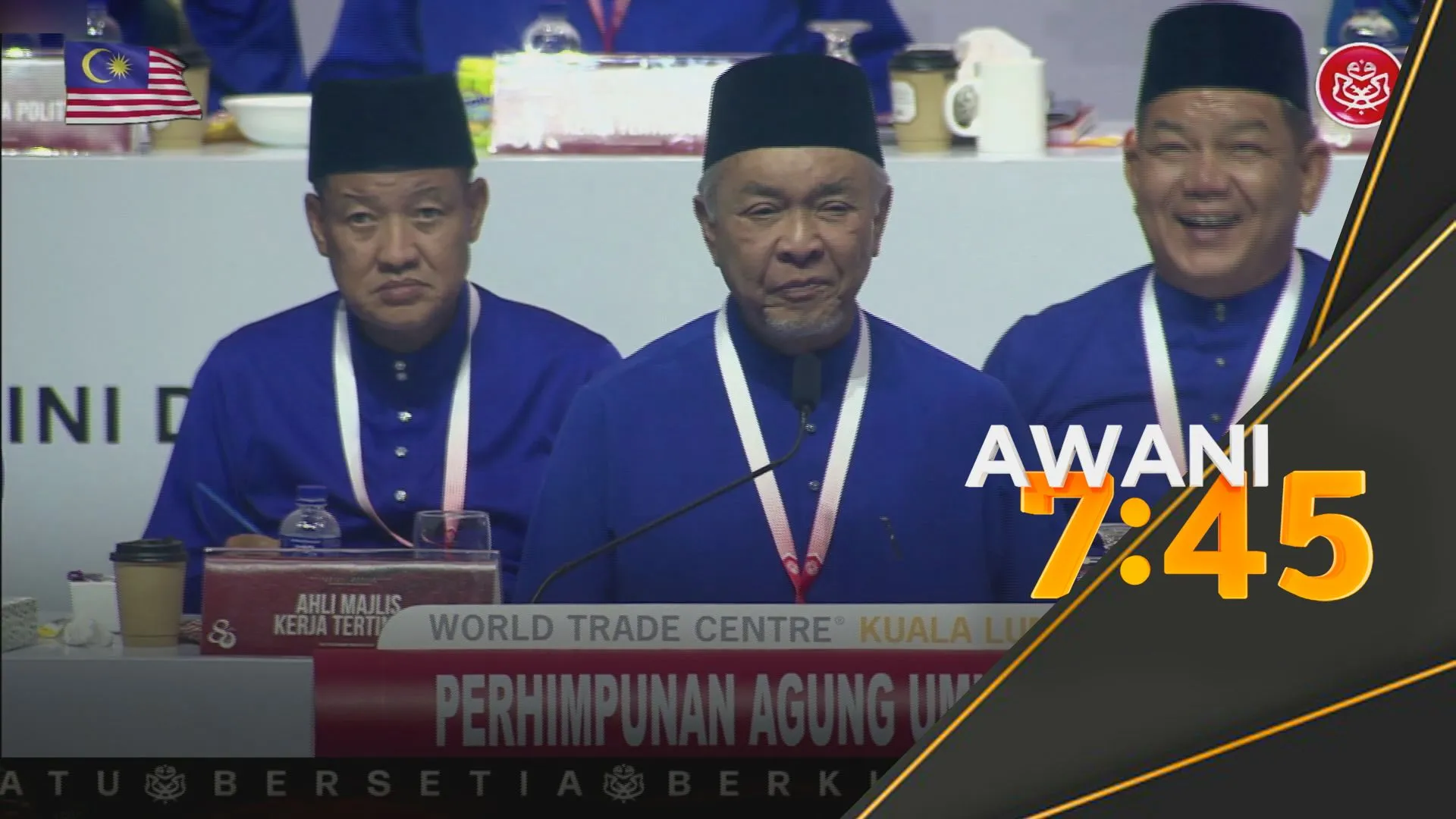 'Buat PRU segera, atau keluarkan kami secara rasmi' - Cabar Ahmad Zahid