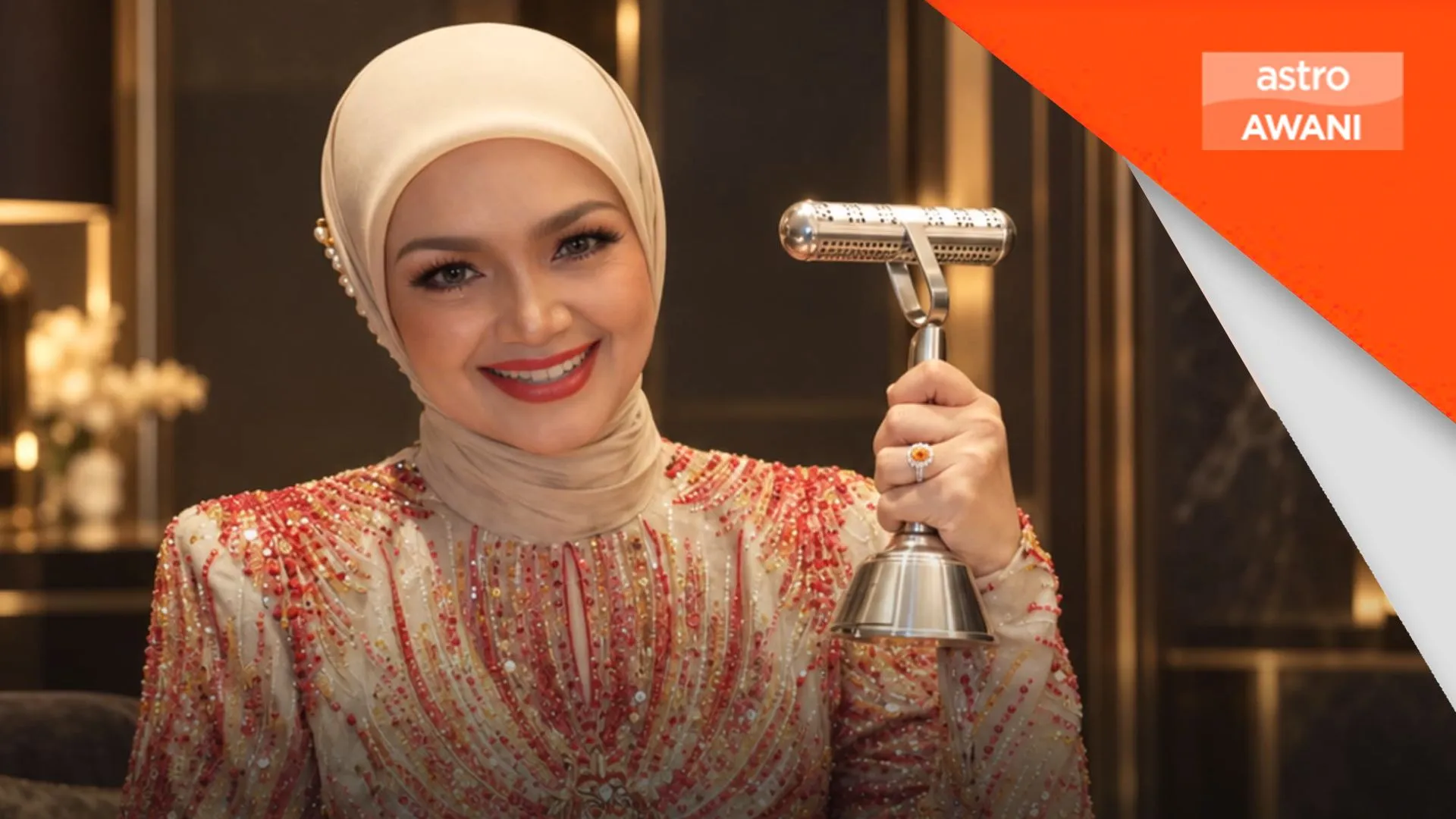 Siti Nurhaliza rangkul Lagu Terbaik AIM25
