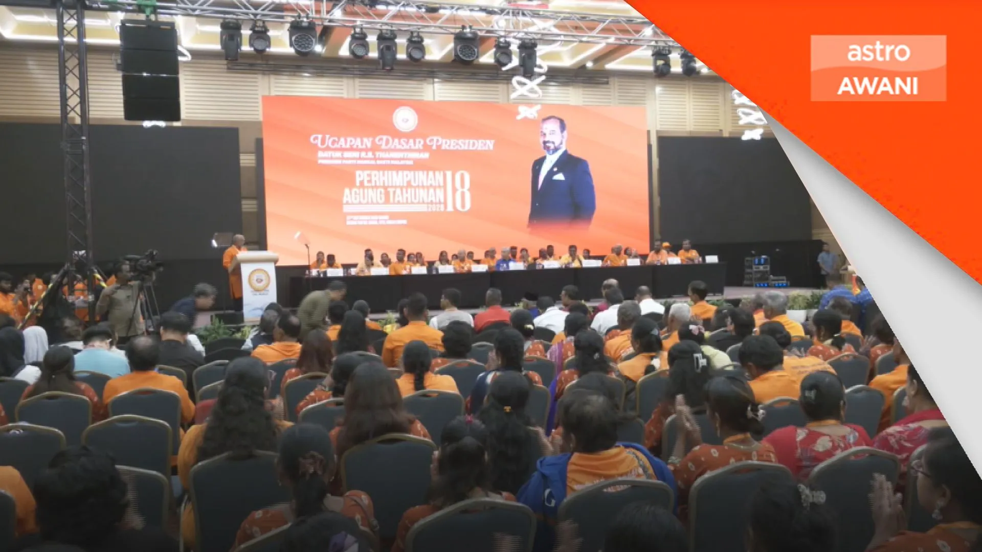 Zahid himpun 25 ADUN malam ini, cari jalan penyelesaian
