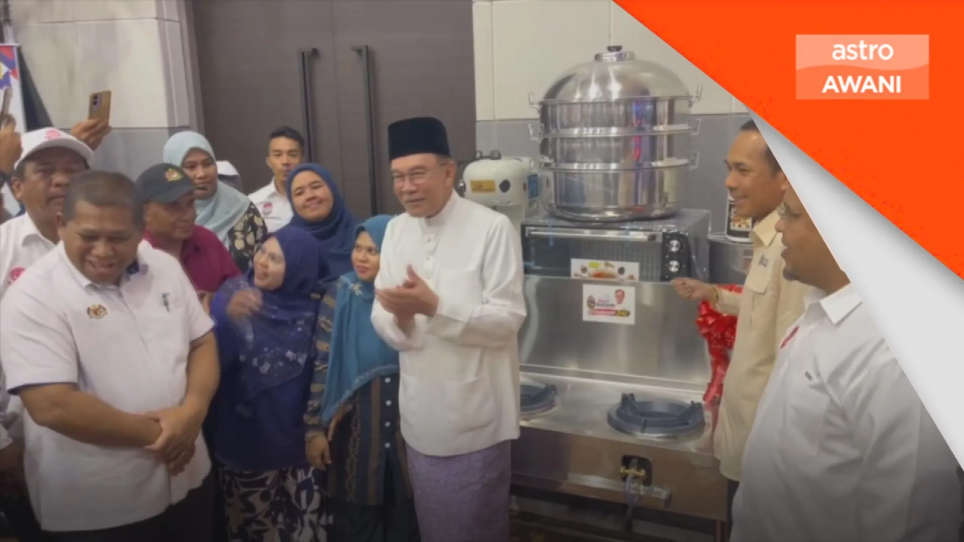 PM buka ruang peniaga kecil cadang penerima bantuan
