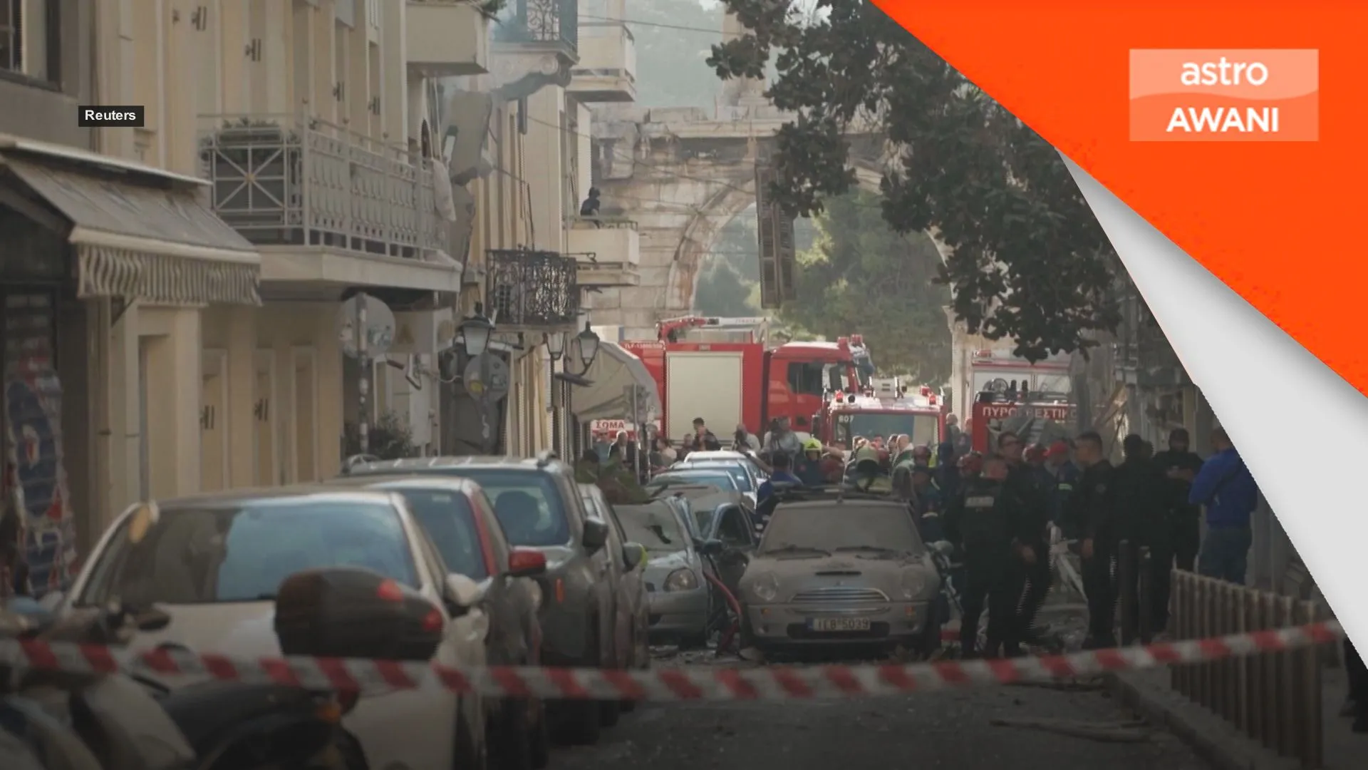 Letupan runtuhkan bangunan di Athens,Greece
