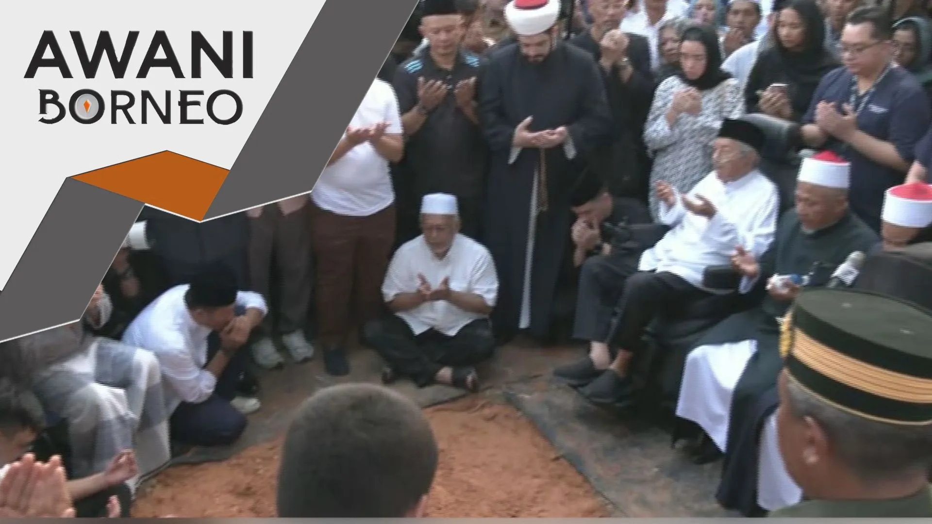 Istiadat Pengebumian Negara Bertaraf Pembesar Allahyarham Tun Dr Siti Hasmah selesai