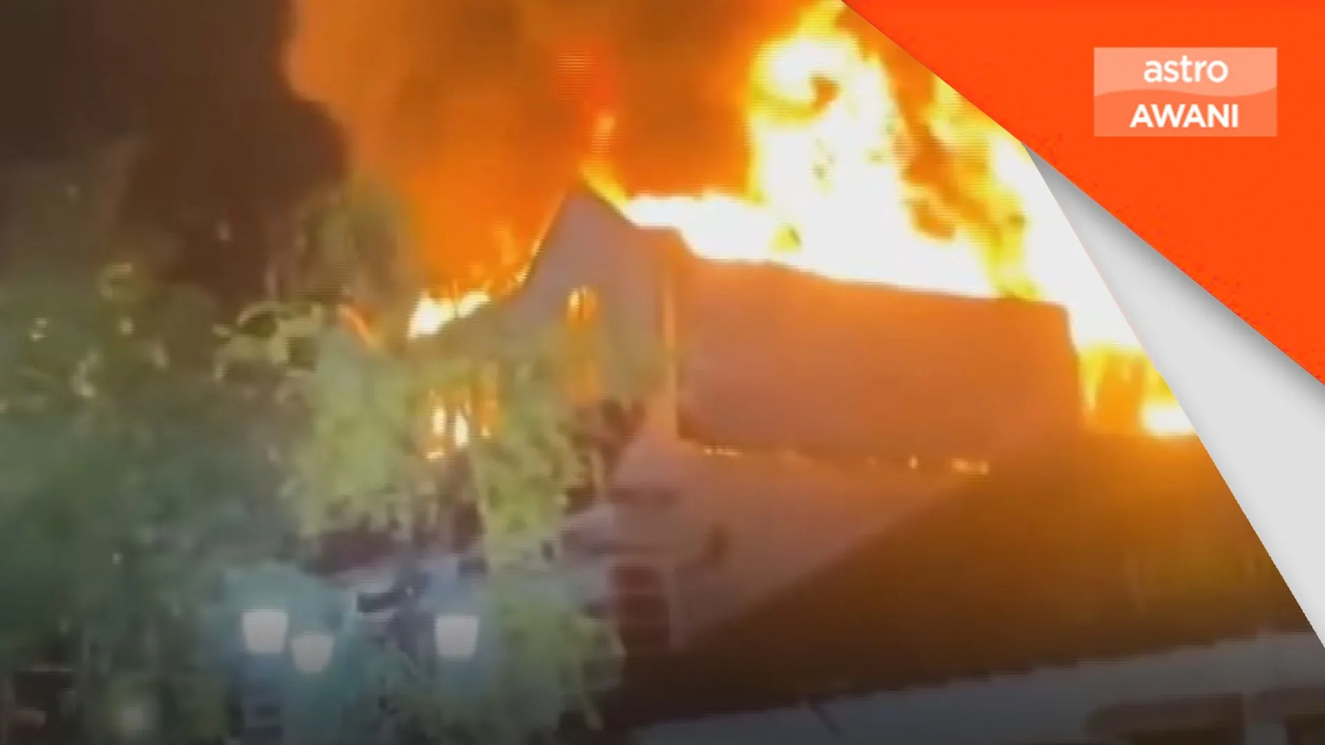Pusat oleh-oleh terkenal di Yogyakarta, Hamzah Batik terbakar