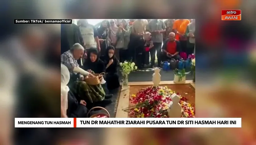 Tun Dr Mahathir ziarahi pusara Tun Dr Siti Hasmah di Pusara Negara
