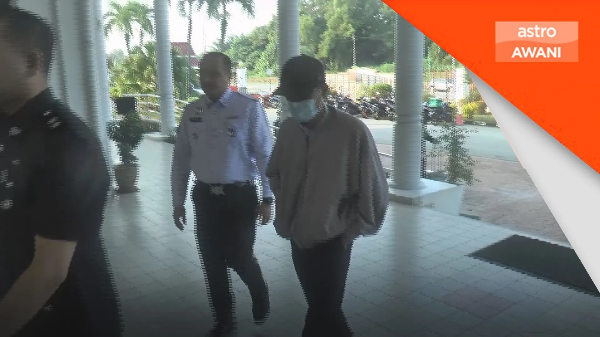 Penunggang motosikal didakwa cuai langgar murid sekolah