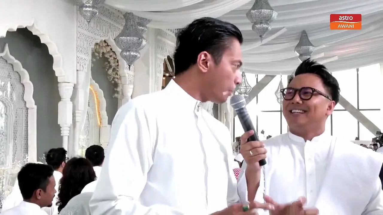 "Dia dah hampir 54 kali baca.." - Space Dollah