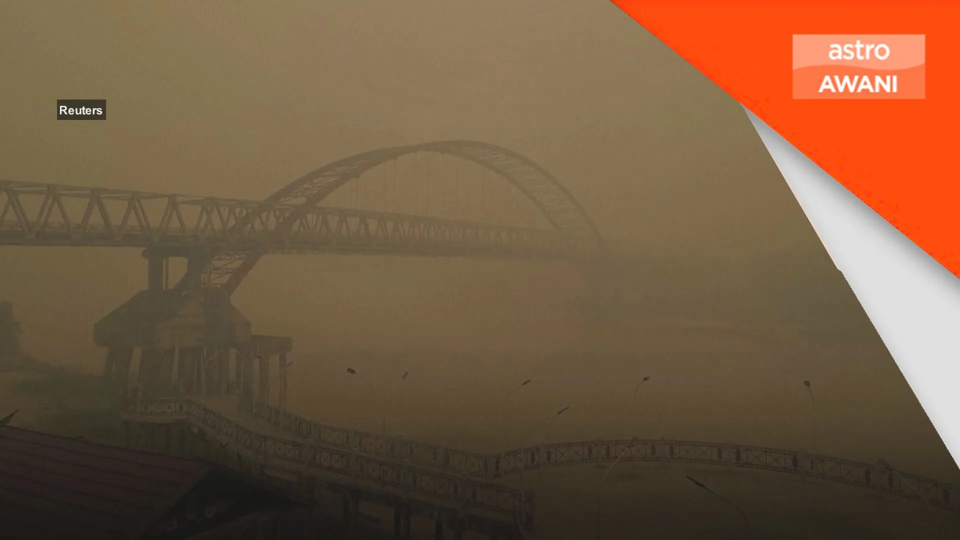 Langit jingga, jerebu tebal selubungi Kalimantan dan Sumatera