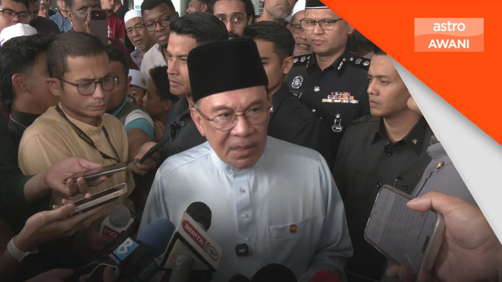 Aplikasi Waze berpotensi diharamkan sepenuhnya - PM Anwar