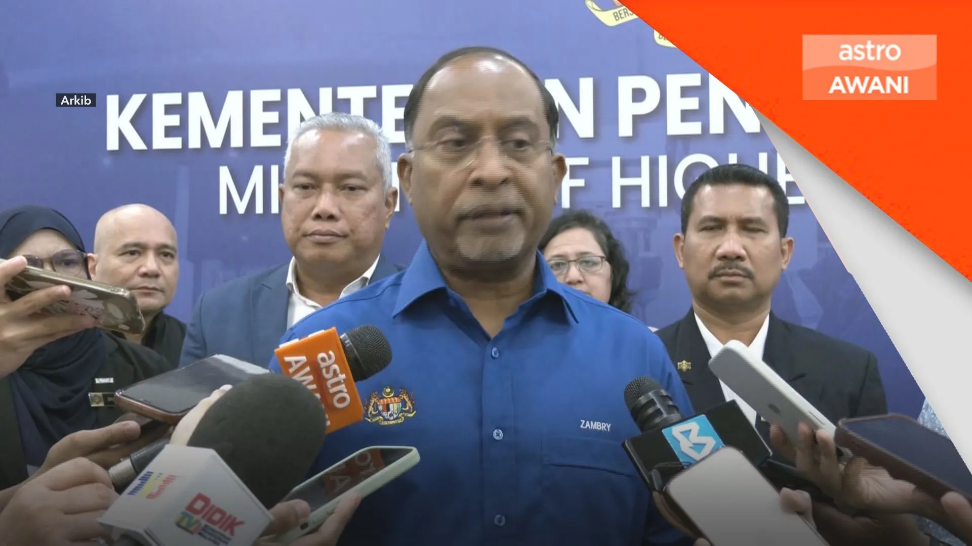Kemasukan saluran terbuka universiti awam tidak kecilkan kuota UPU - Zambry